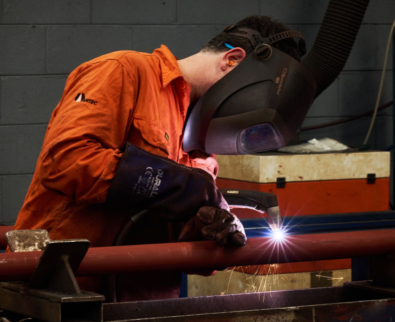 c7150dbb22ef875f8b4e8848f6ee30a0428872cb (1)